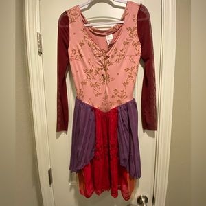 Sarah Sanderson costume